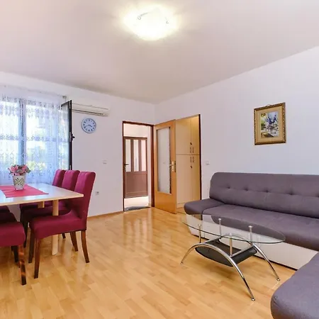 Apartmán With Parking Space Cunski, Losinj - 7867 *