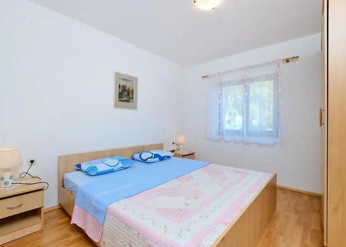 Apartment Apartments With Parking Space Cunski, Losinj - 7867