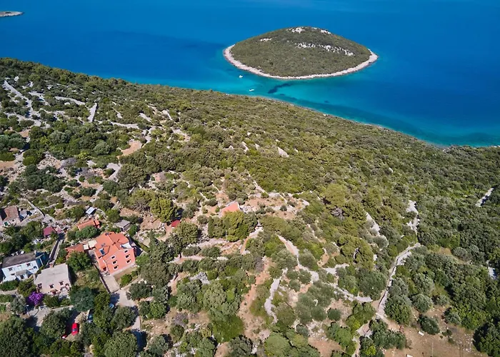 Apartments With Parking Space Cunski, Losinj - 7867 *