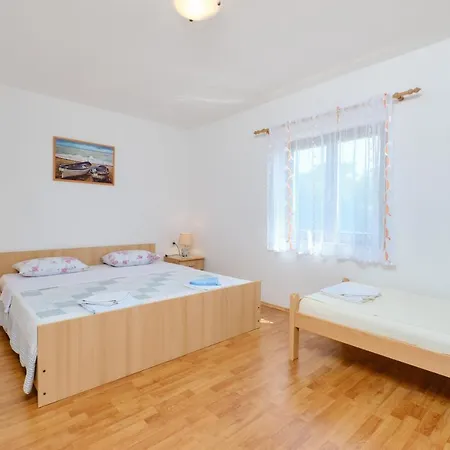 Apartments With Parking Space Cunski, Losinj - 7867 Cunski
