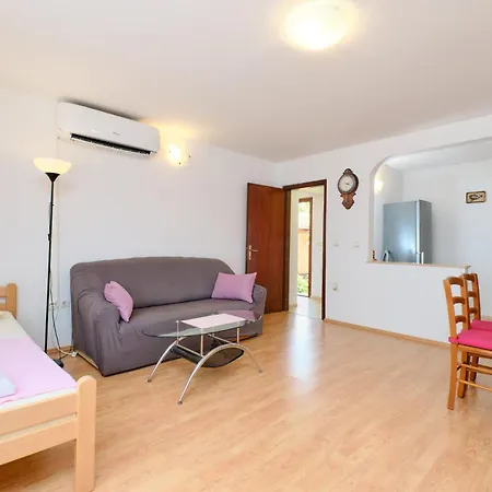 With Parking Space Cunski, Losinj - 7867 Appartamento Čunski