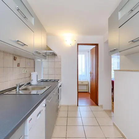 Apartments With A Parking Space Cunski, Losinj - 7867 Apartment Cunski