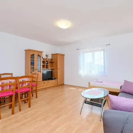Apartment Apartments With Parking Space Cunski, Losinj - 7867