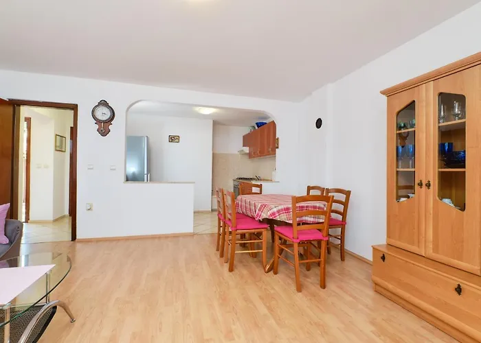 Apartman Apartments With Parking Space Cunski, Losinj - 7867 *