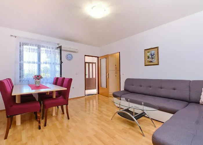 Apartman Apartments With Parking Space Cunski, Losinj - 7867 *