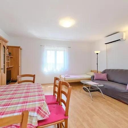 Apartman With Parking Space Cunski, Losinj - 7867 *